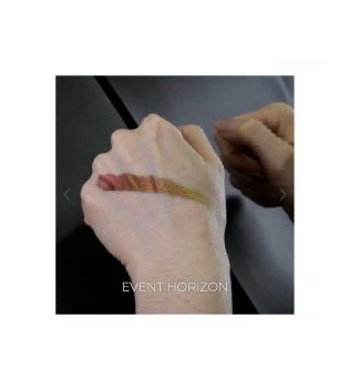 Lethal Cosmetics - Multichrome Eyeshadow in Godet Magnetic™ - Event Horizon